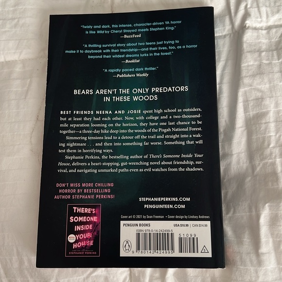 The woods are always watching by Stephanie Perkins, in good condition - Picture 3 of 3